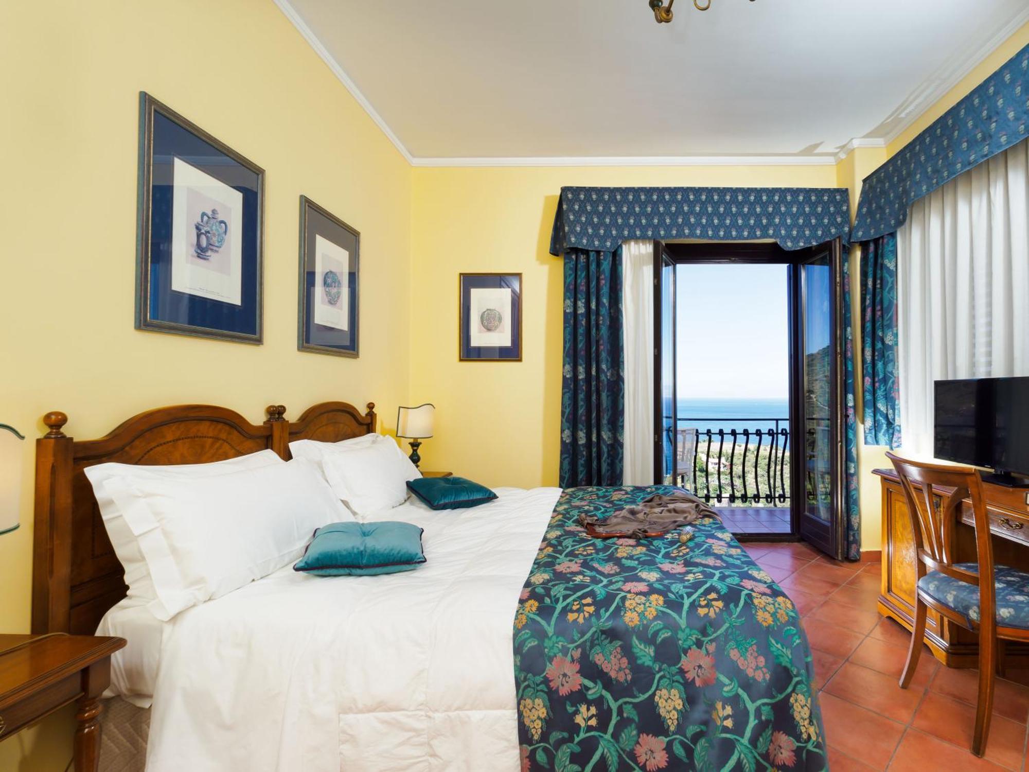 Superior Double or Twin Room Sea View
