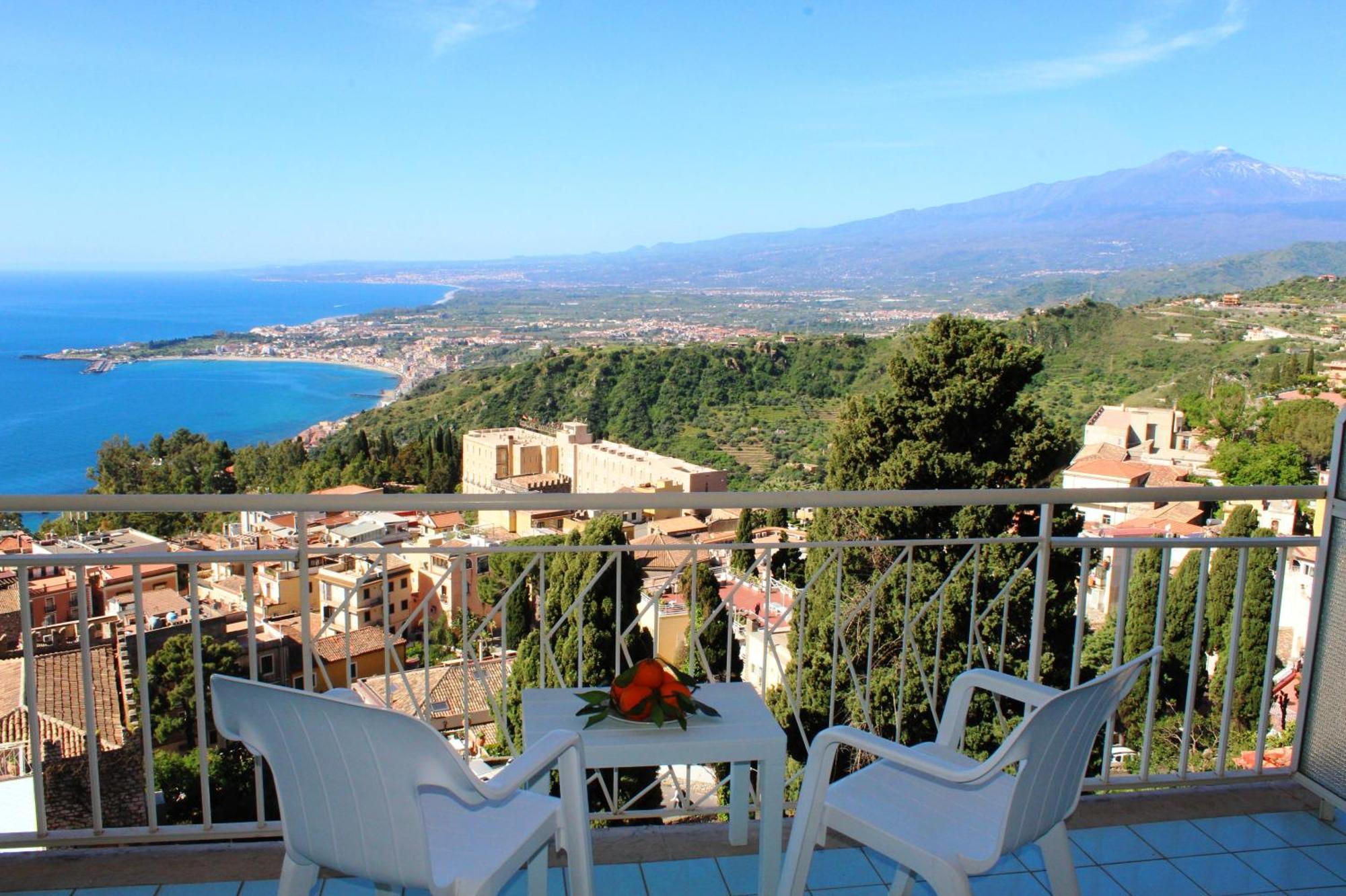 Double or Twin Room Balcony Sea View