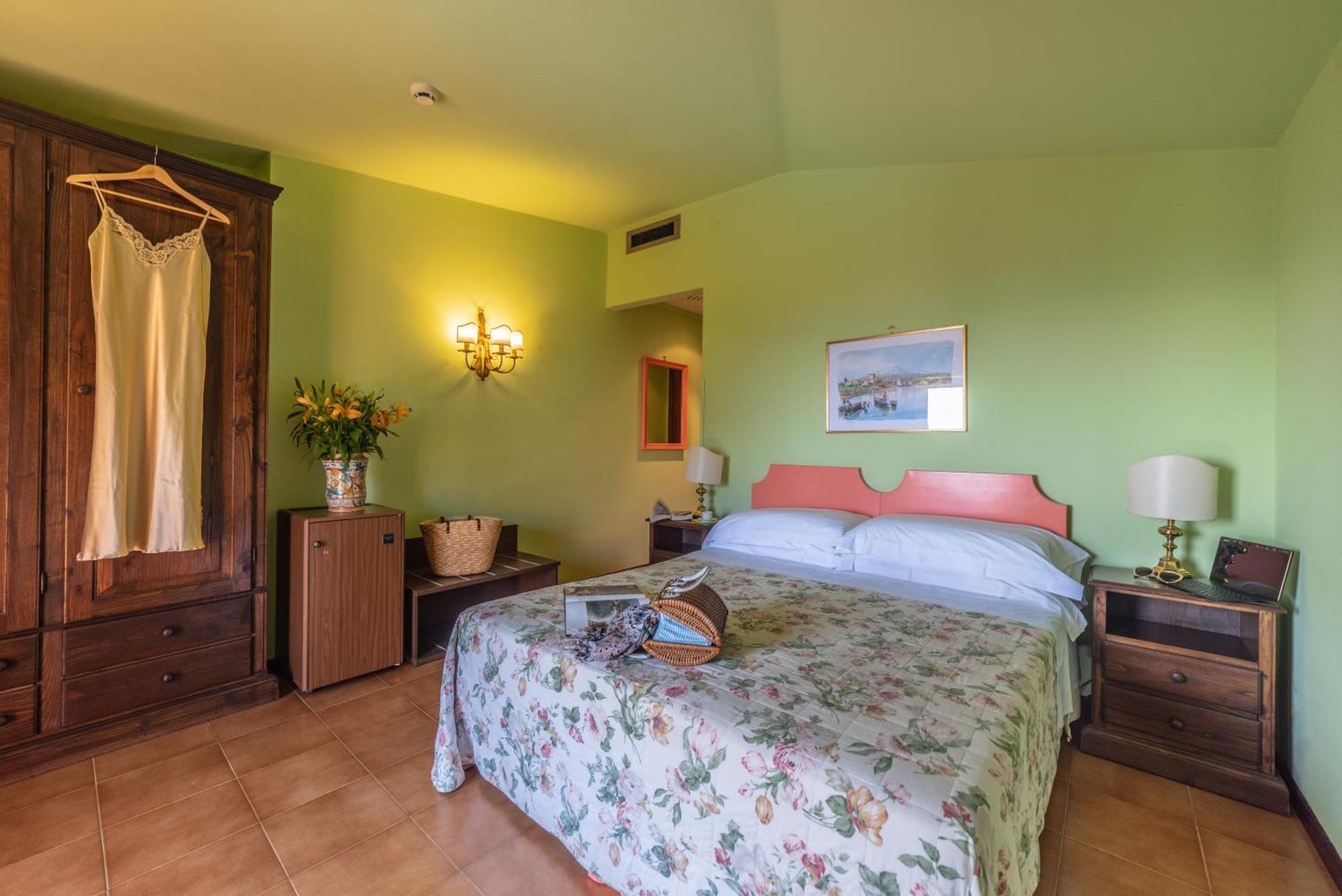 Superior Double or Twin Room Sea View