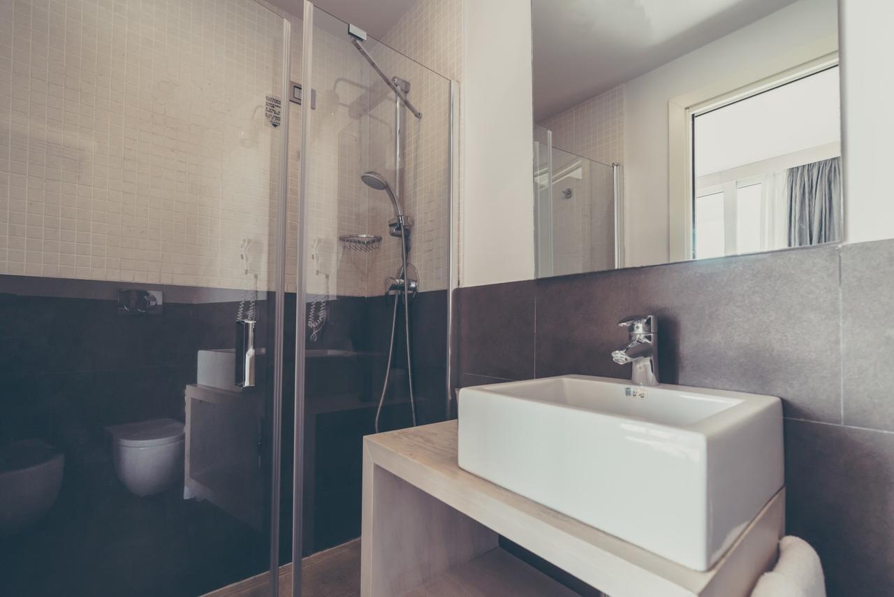 Deluxe Double or Twin Room with Balcony,629727786:JPEG