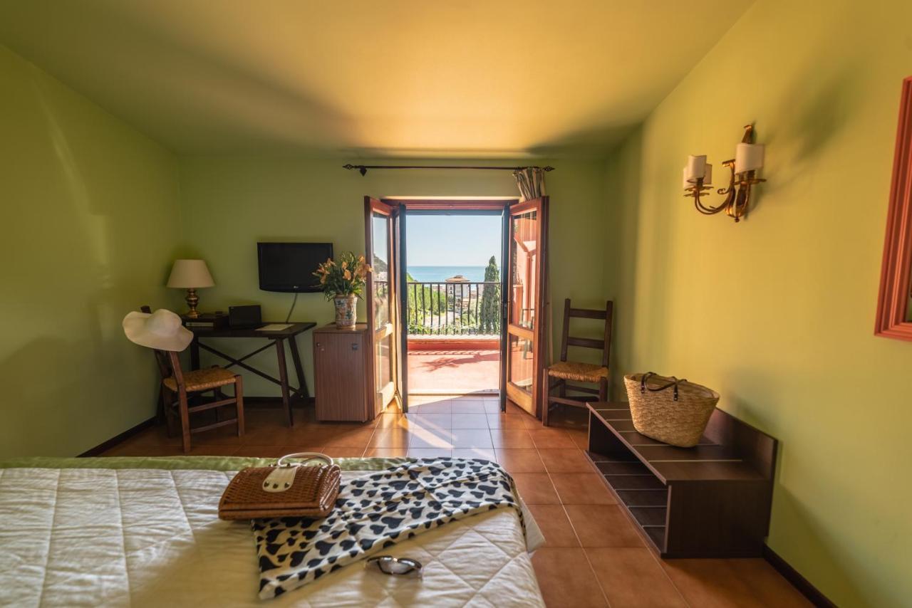 Superior Double or Twin Room Sea View
